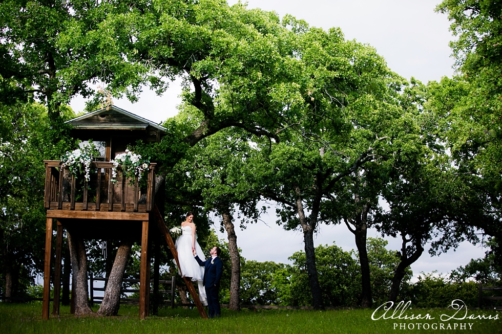 Alyssa_Matt_Wedding_The_Grove_Aubrey_Texas_AllisonDavisPhotography_040
