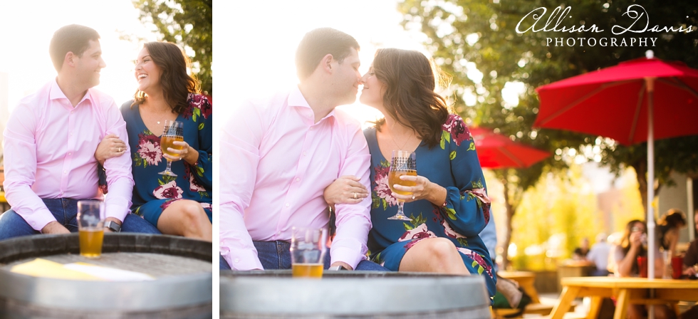 Engagement_Portraits_DeepEllumMurals_TurtleCreek_AllisonDavisPhotography_009