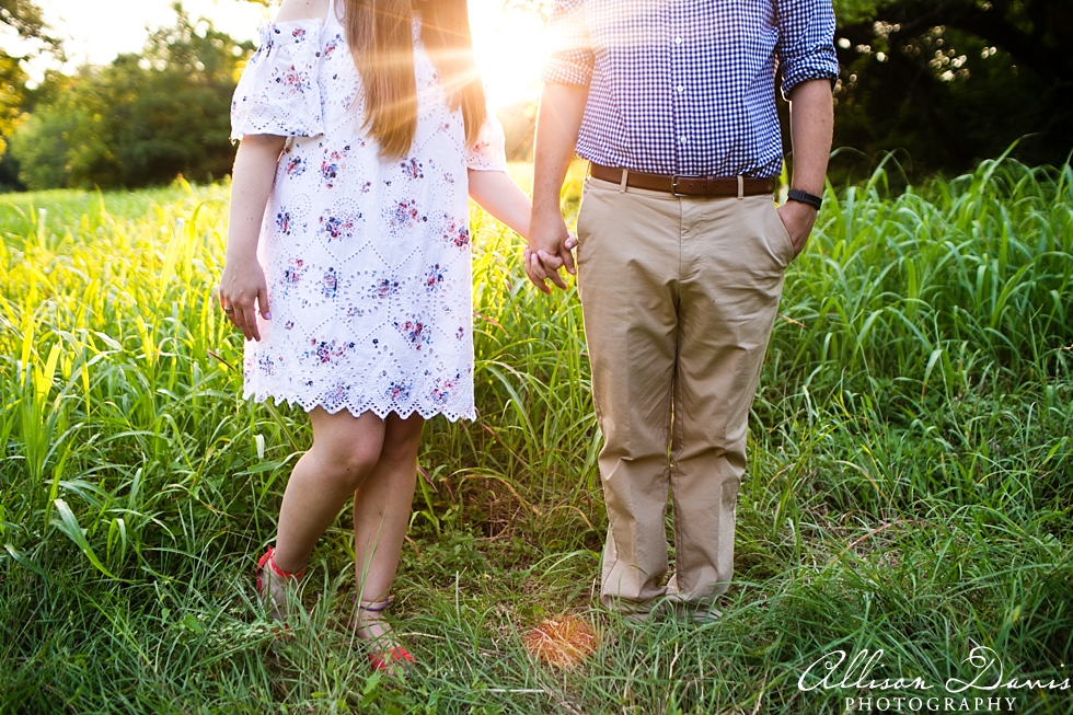 Becca_Matt_Engagement_Portraits_WhiteRockLake_AllisonDavisPhotography_004