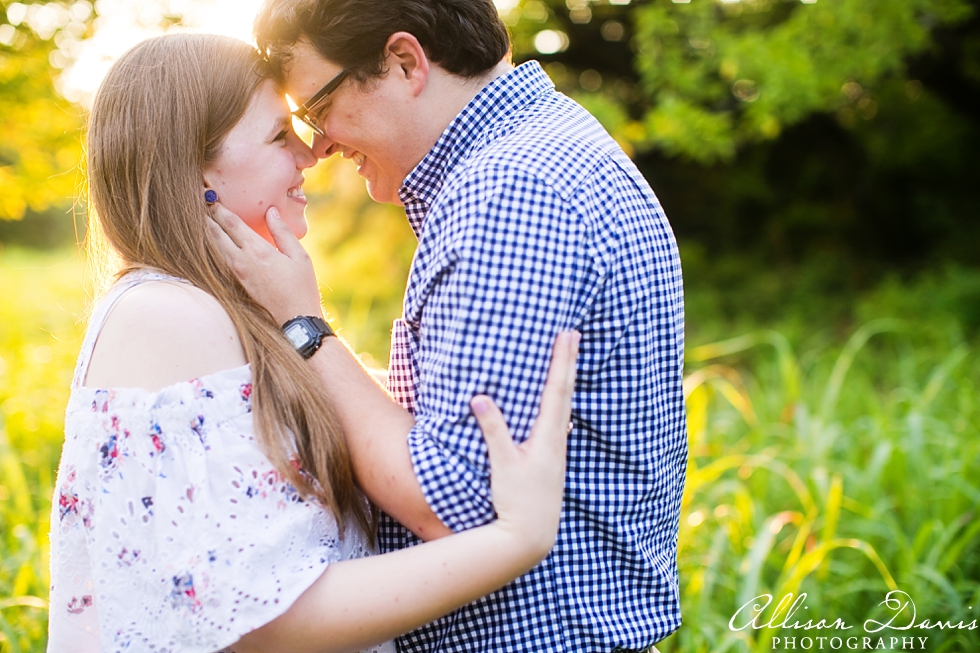 Becca_Matt_Engagement_Portraits_WhiteRockLake_AllisonDavisPhotography_005