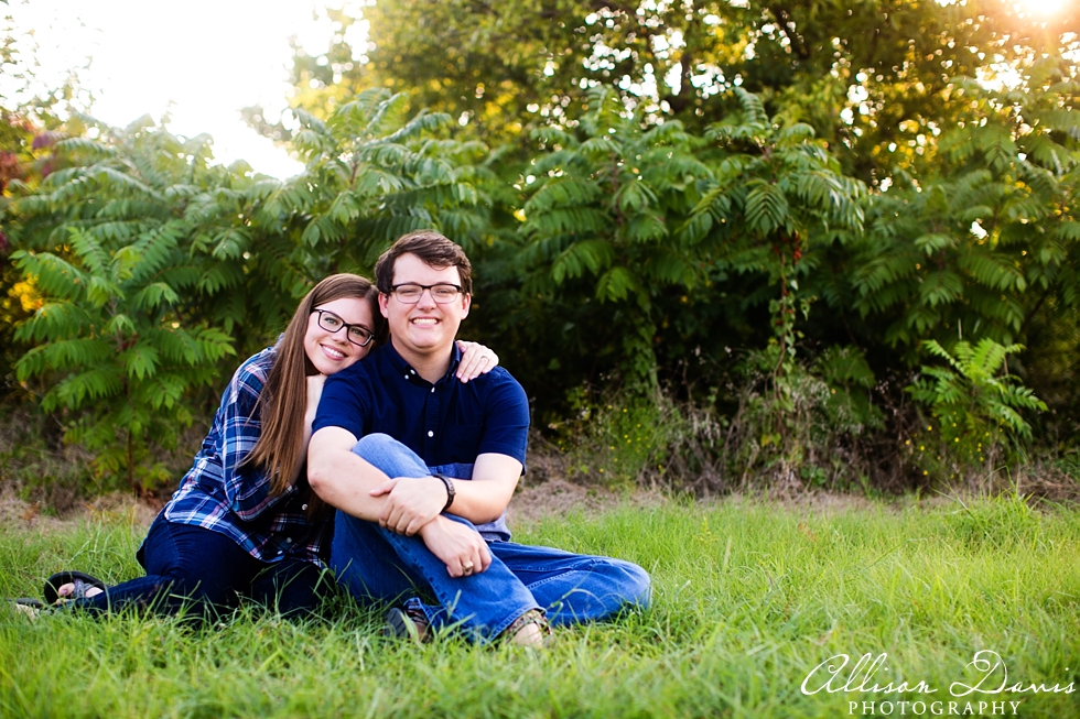 Becca_Matt_Engagement_Portraits_WhiteRockLake_AllisonDavisPhotography_015