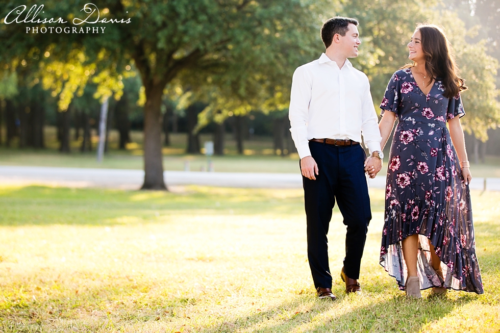 Dallas_Wedding_Photographer_Allison_Davis_Photography_Engagements_Deep_Ellum_White_Rock_Lake_Will_Deanna_011