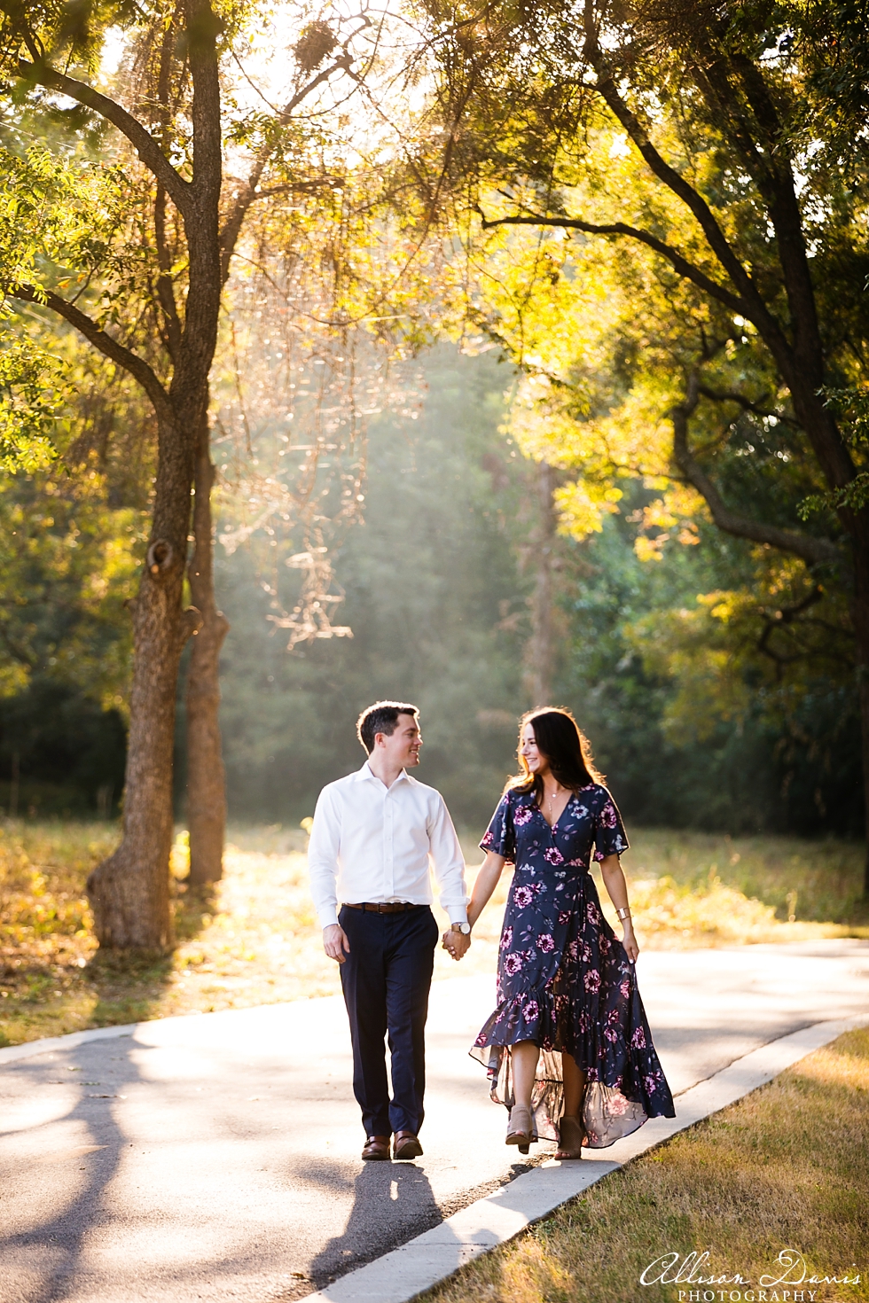 Dallas_Wedding_Photographer_Allison_Davis_Photography_Engagements_Deep_Ellum_White_Rock_Lake_Will_Deanna_012