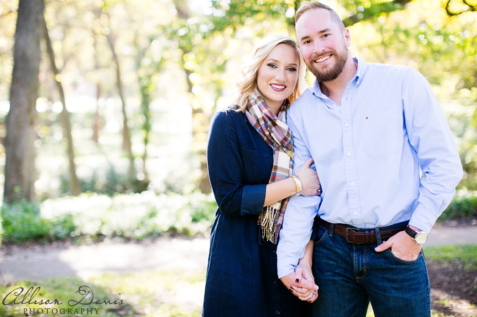 Victoria&Blake_Dallas_Engagement_Portraits_AllisonDavisPhotography_005