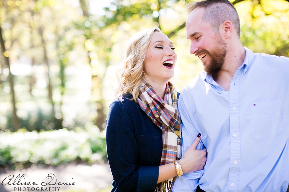 Victoria&Blake_Dallas_Engagement_Portraits_AllisonDavisPhotography_007