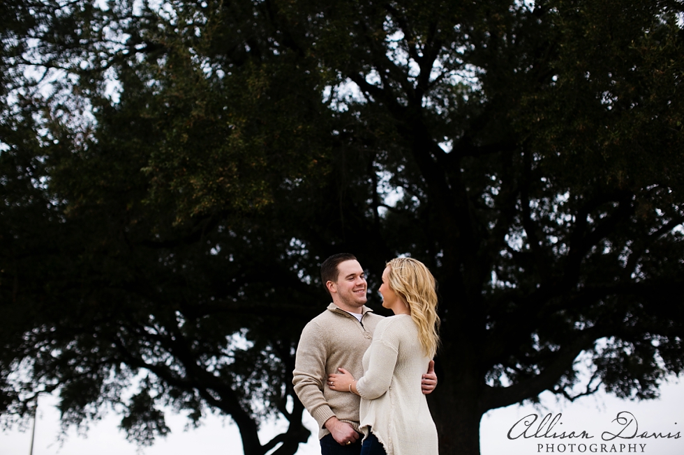 Taylor_Dylan_Dallas_Engagement_Portraits_Lower_Greenville_White_Rock_Lake_AllisonDavisPhotography_020