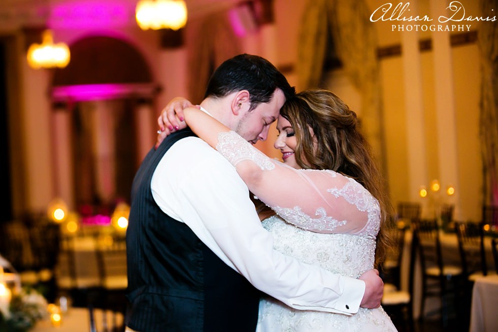 Megan_RJ_Fort_Worth_Wedding_Historic_512_Botanic_Gardens_Allison_Davis_Photography_039