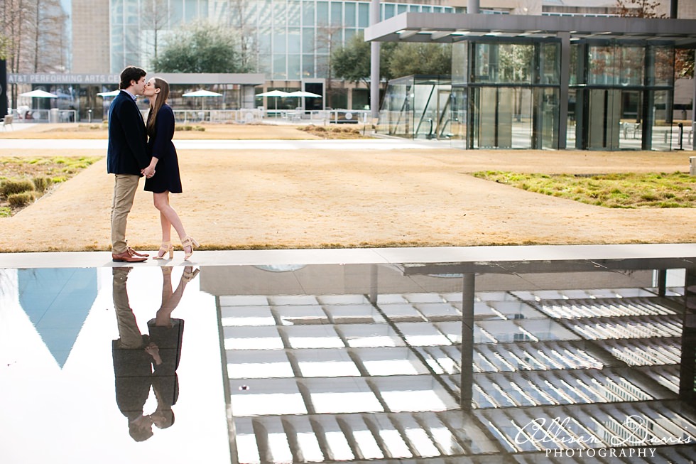Samantha&Matt_Dallas_Engagement_Portraits_wedding_photographer_Allison_Davis_Photography_012