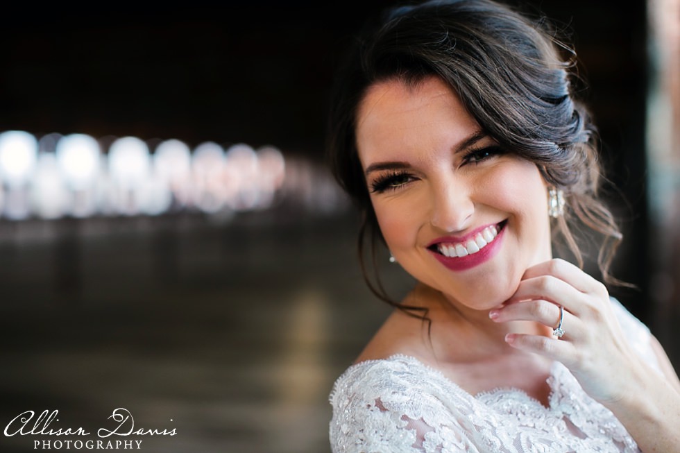 Dallas_Bridal_Portraits_AllisonDavisPhotography_Lindsay_McKinney_Cotton_Mill_010
